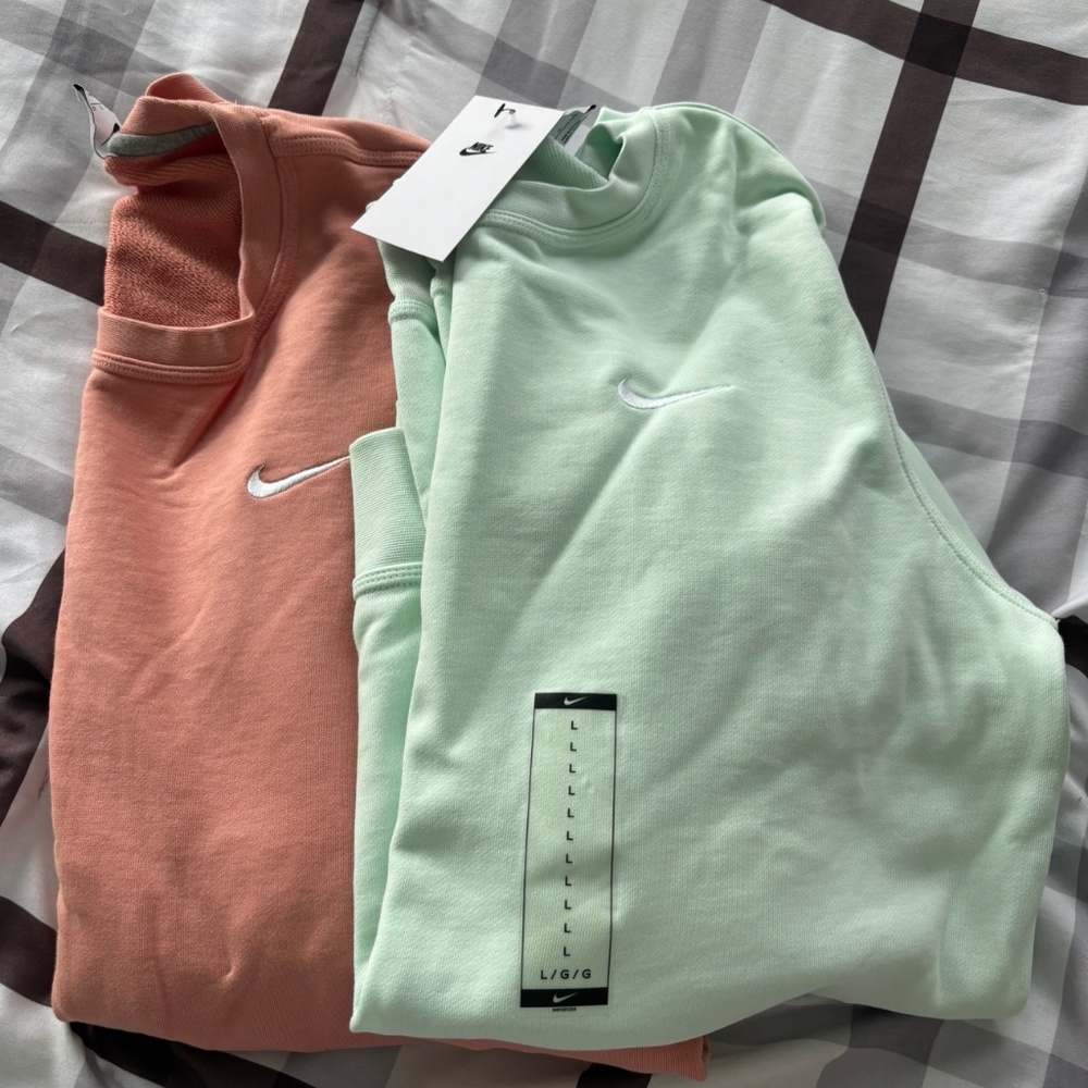 Men’s Nike sweatshirts